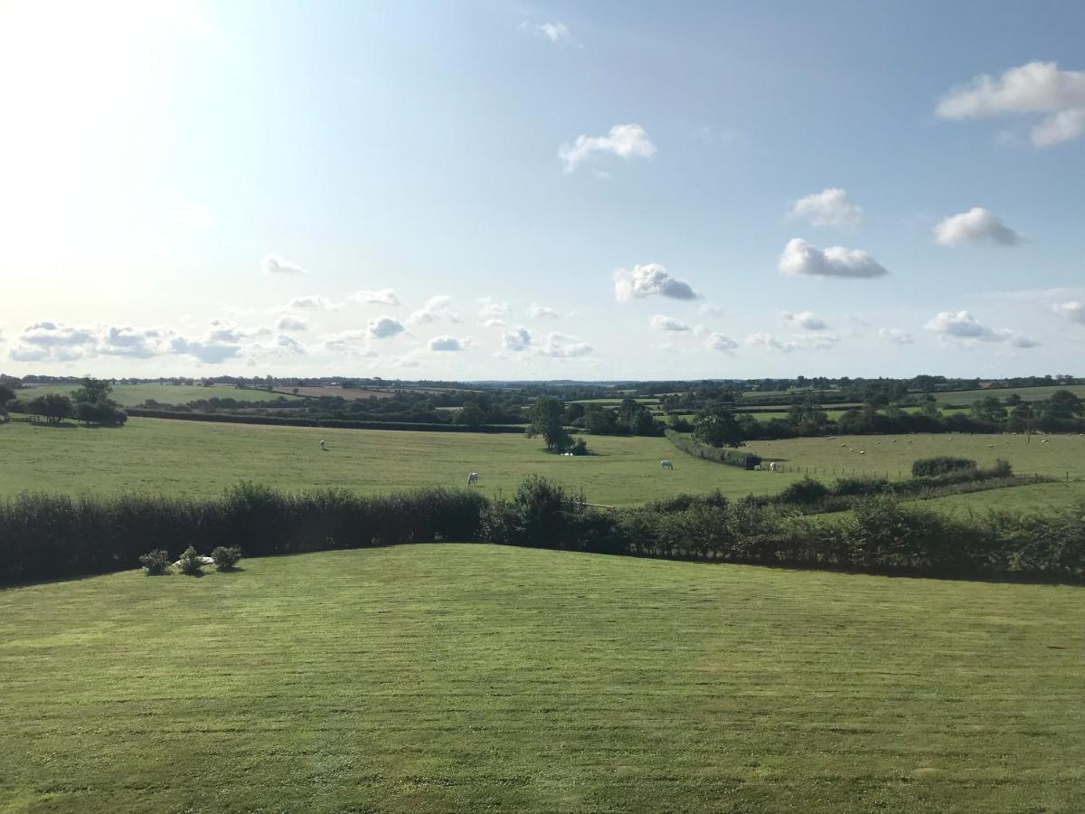 Cockley Hill Farm Bed & Breakfast Brackley  Eksteriør bilde